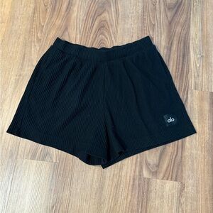 ALO Yoga Women's Black Lounge Shorts
